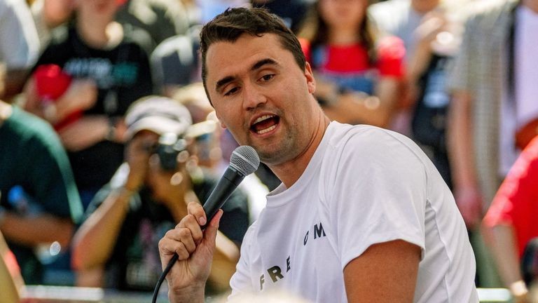 Profil Charlie Kirk: Aktivis Konservatif AS yang Tewas Ditembak saat Pidato di Kampus